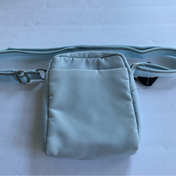 Nike shoulder cross bag. Light blue. - Picture 3 of 5